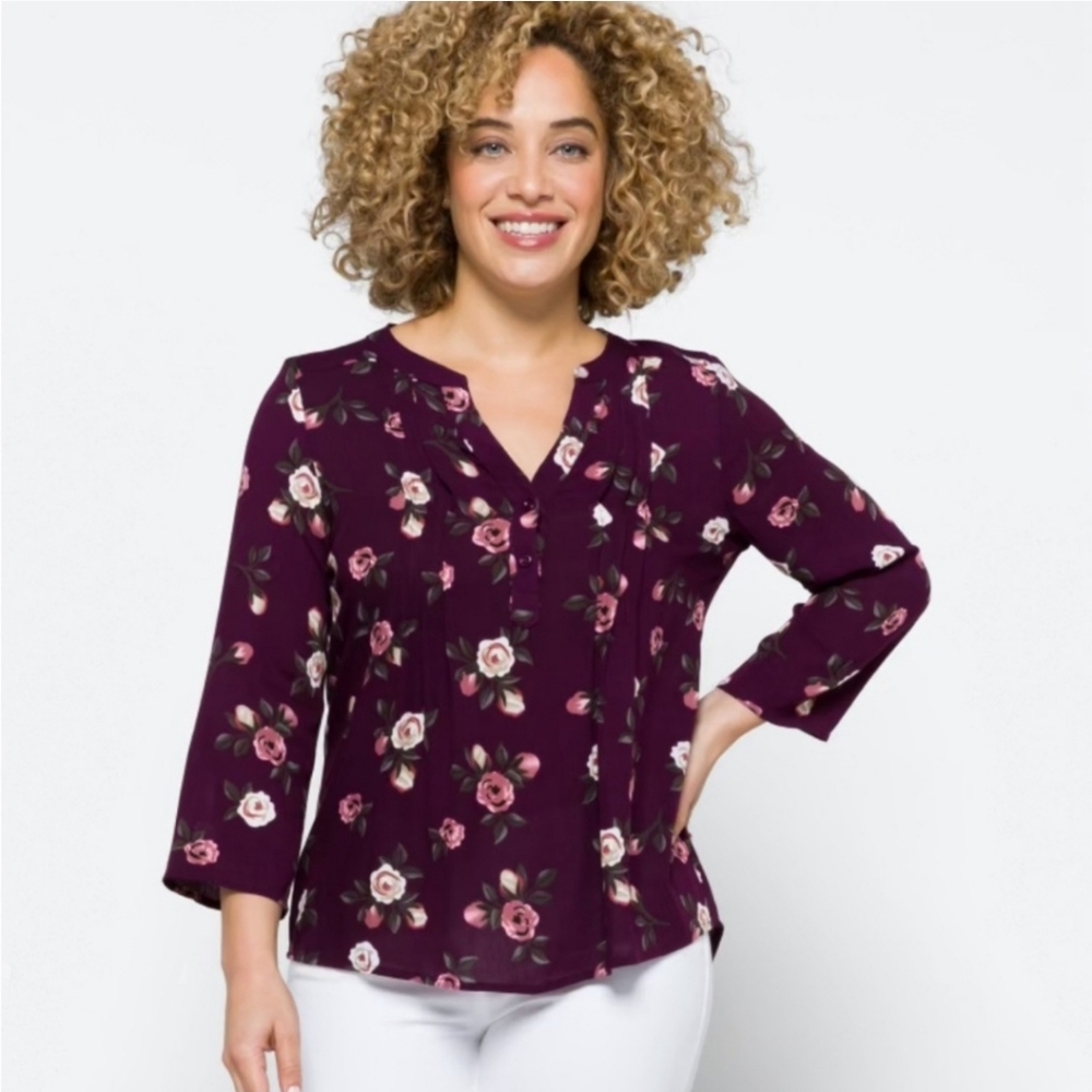 Monday Fun Kearney Henley Top Dark Purple Floral Size Medium NWOT!